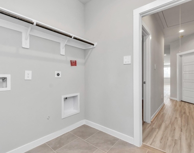 3020 Gunnersbury Drive - Photo Thumbnail 17