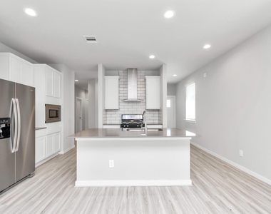 3020 Gunnersbury Drive - Photo Thumbnail 7