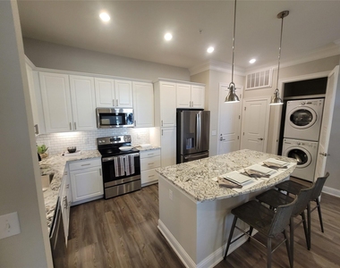 2111 Austin Street - Photo Thumbnail 9