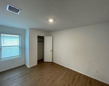 24134 Sundown View Lane - Photo Thumbnail 4