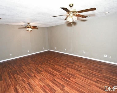 16719 Sky Blue Lane - Photo Thumbnail 2