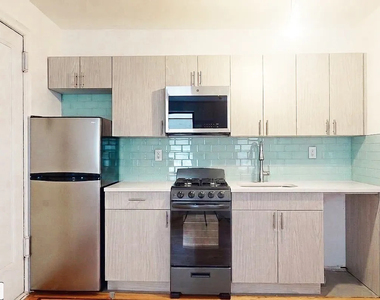 30 Charlton Street, Unit 2d - Photo Thumbnail 1