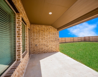 30327 Centipede Grove Lane - Photo Thumbnail 17