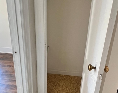 1409 East 48 Street - Photo Thumbnail 11