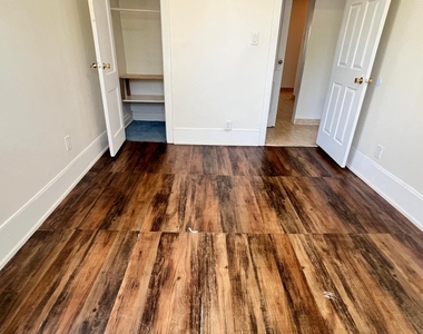 1409 East 48 Street - Photo Thumbnail 8