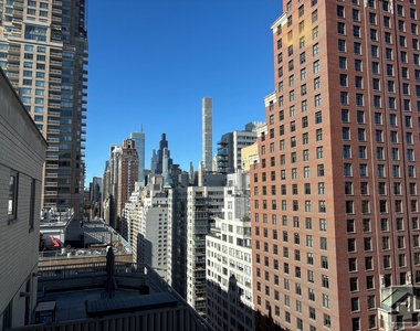 East 71st Street - Photo Thumbnail 8