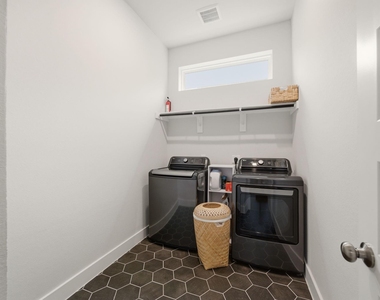 26307 Camden Canyon Avenue - Photo Thumbnail 28