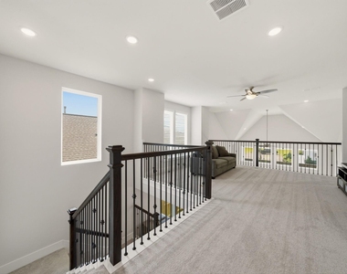 26307 Camden Canyon Avenue - Photo Thumbnail 23