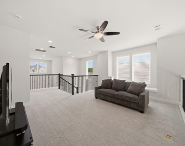 26307 Camden Canyon Avenue - Photo Thumbnail 24