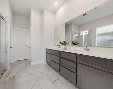 26307 Camden Canyon Avenue - Photo Thumbnail 18