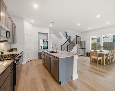 26307 Camden Canyon Avenue - Photo Thumbnail 12