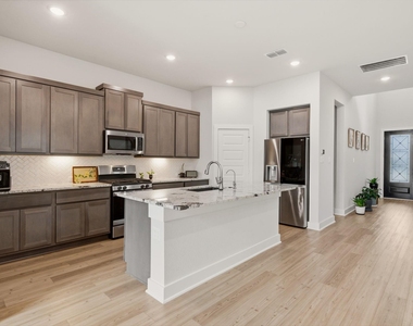 26307 Camden Canyon Avenue - Photo Thumbnail 9