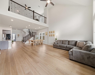 26307 Camden Canyon Avenue - Photo Thumbnail 8