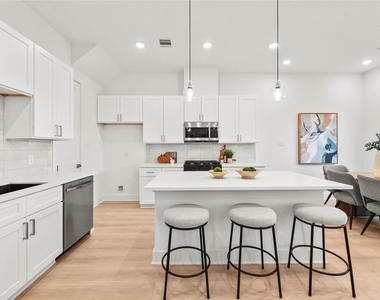 1308 Neiman Ln - Photo Thumbnail 15