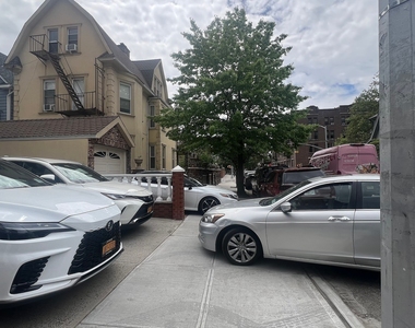619 East 7 Street - Photo Thumbnail 22