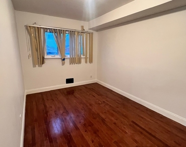 149-63 256 Street - Photo Thumbnail 3