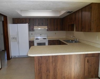 1564 S Montgomery Street - Photo Thumbnail 5