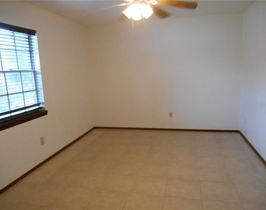 1564 S Montgomery Street - Photo Thumbnail 11