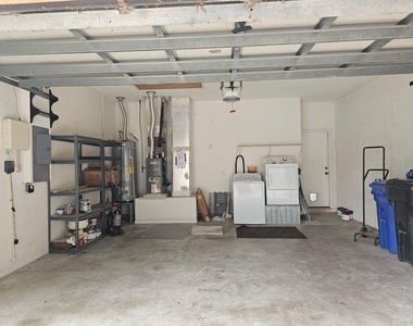 7625 Clovelly Park Place - Photo Thumbnail 10