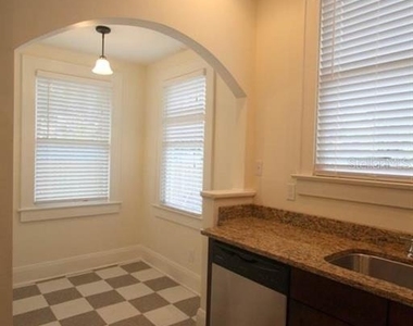 2404 N Morgan Street - Photo Thumbnail 10