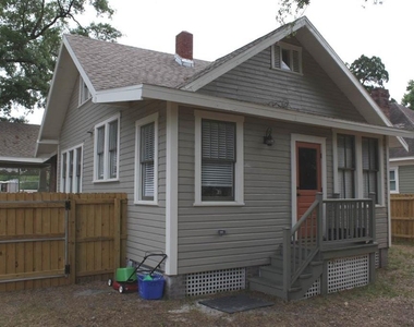 2404 N Morgan Street - Photo Thumbnail 3