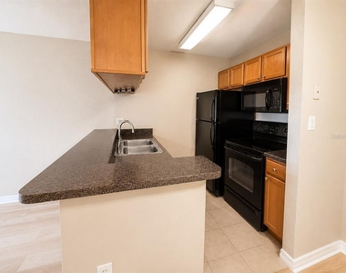203 Lake Parsons Green - Photo Thumbnail 4