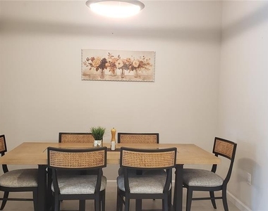2511 Early Dawn Court - Photo Thumbnail 11