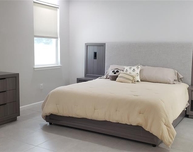2511 Early Dawn Court - Photo Thumbnail 12