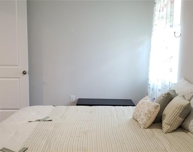 2511 Early Dawn Court - Photo Thumbnail 26