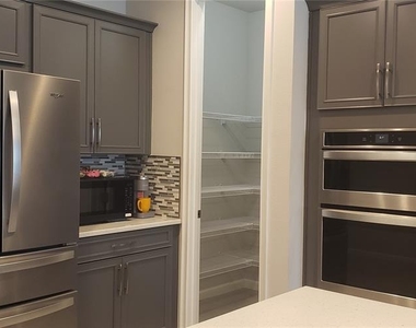 2511 Early Dawn Court - Photo Thumbnail 7