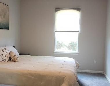 2511 Early Dawn Court - Photo Thumbnail 18