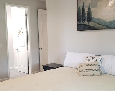 2511 Early Dawn Court - Photo Thumbnail 19