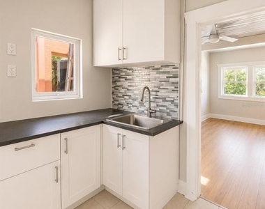 2316 N Highland Avenue - Photo Thumbnail 2
