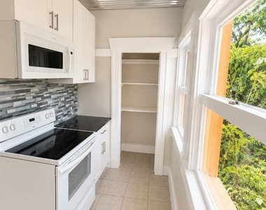 2316 N Highland Avenue - Photo Thumbnail 7