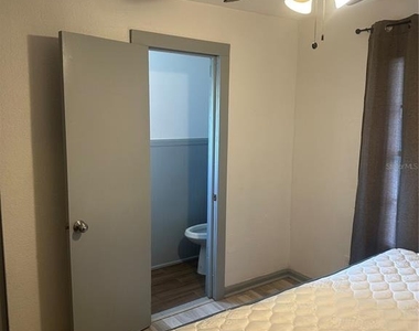 4506 N 42nd Street - Photo Thumbnail 5