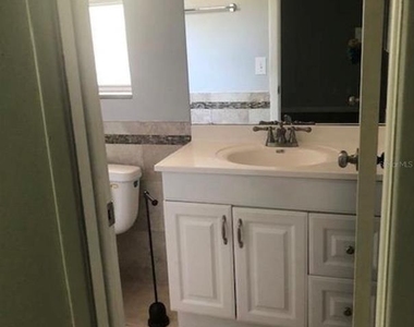 6910 S Trask Street - Photo Thumbnail 5