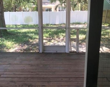 6910 S Trask Street - Photo Thumbnail 8