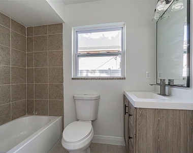 558 Clearwater Largo Road N - Photo Thumbnail 6