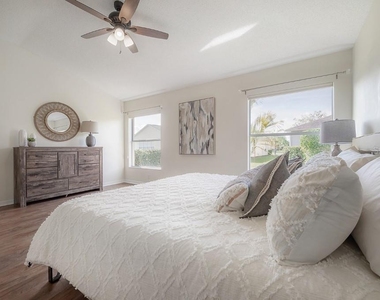 1639 Arbor Knoll Loop - Photo Thumbnail 32