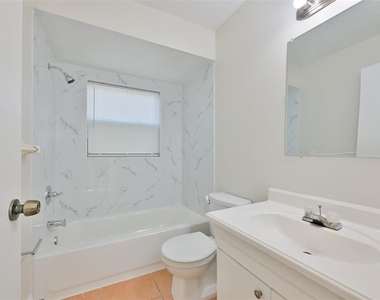 15616 Avalon Avenue - Photo Thumbnail 13