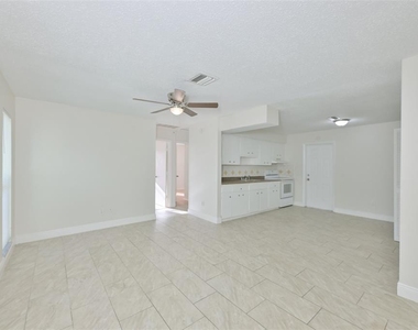 15616 Avalon Avenue - Photo Thumbnail 3