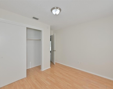 15616 Avalon Avenue - Photo Thumbnail 19