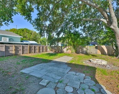 15616 Avalon Avenue - Photo Thumbnail 20