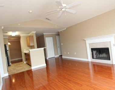 18517 Bridle Club Drive - Photo Thumbnail 2