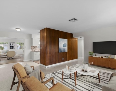2910 W Price Avenue - Photo Thumbnail 2