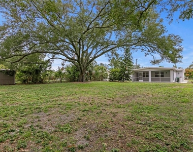 2910 W Price Avenue - Photo Thumbnail 25
