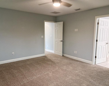 12860 Satin Lily Drive - Photo Thumbnail 17