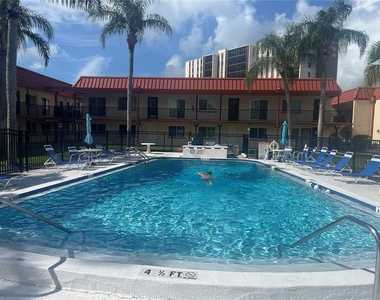 10365 Paradise Boulevard - Photo Thumbnail 14
