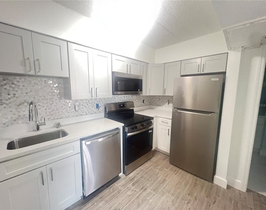 10365 Paradise Boulevard - Photo Thumbnail 8