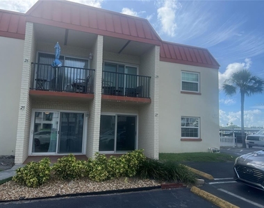 10365 Paradise Boulevard - Photo Thumbnail 5